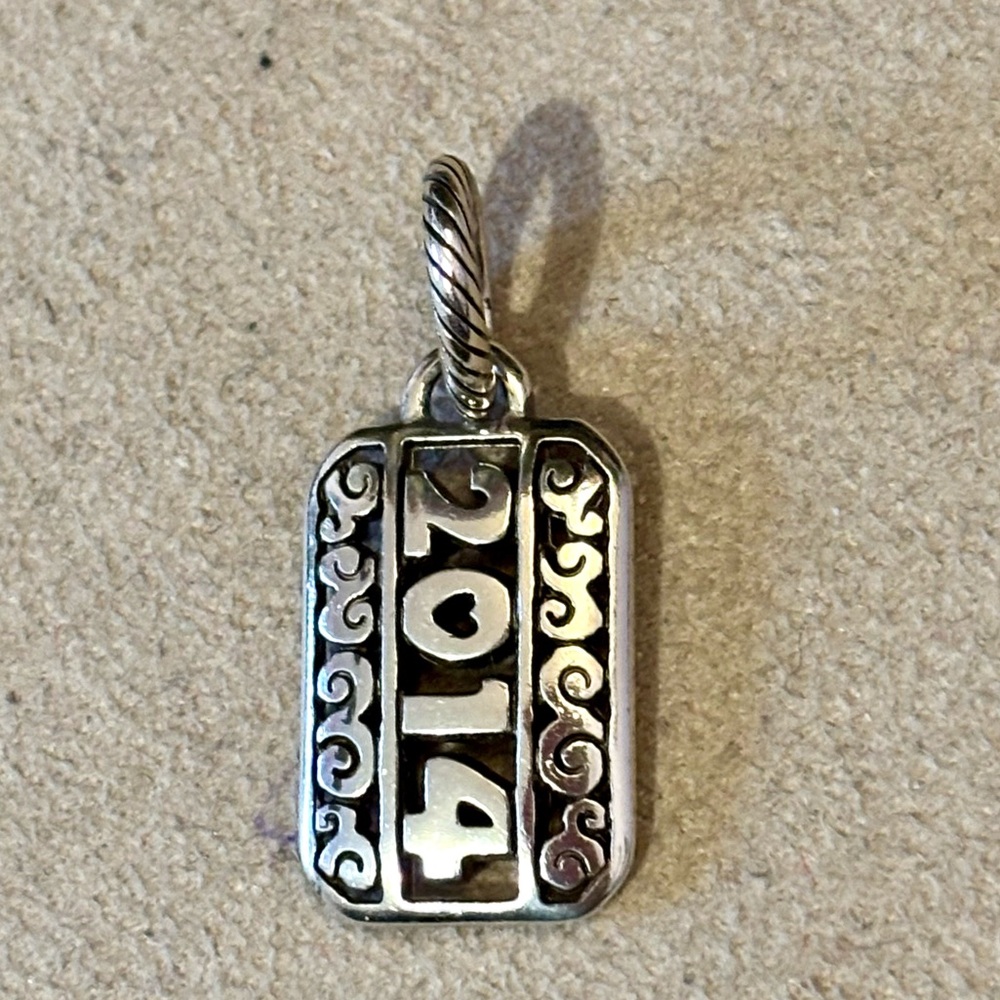 🆕 Brighton 2014 silver charm Rectangle shape NWOT Retired
